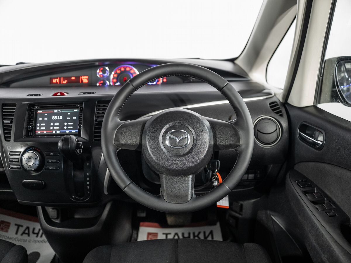 Mazda Biante 2008 - фото автомобиля