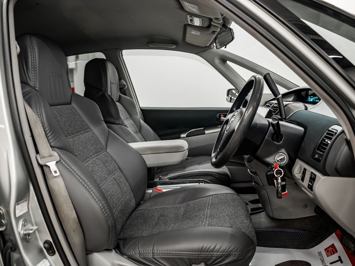 Toyota Opa 2003 - фото автомобиля