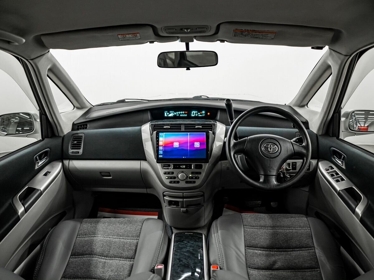 Toyota Opa 2003 - фото автомобиля