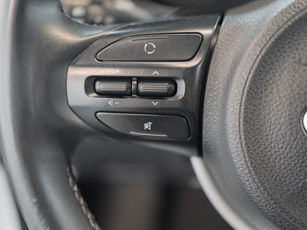 Kia Rio 2017 - фото автомобиля