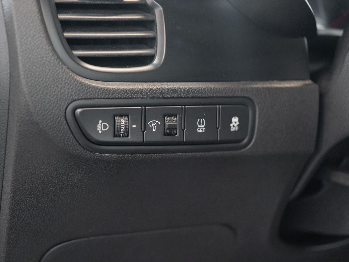 Kia Rio 2017 - фото автомобиля