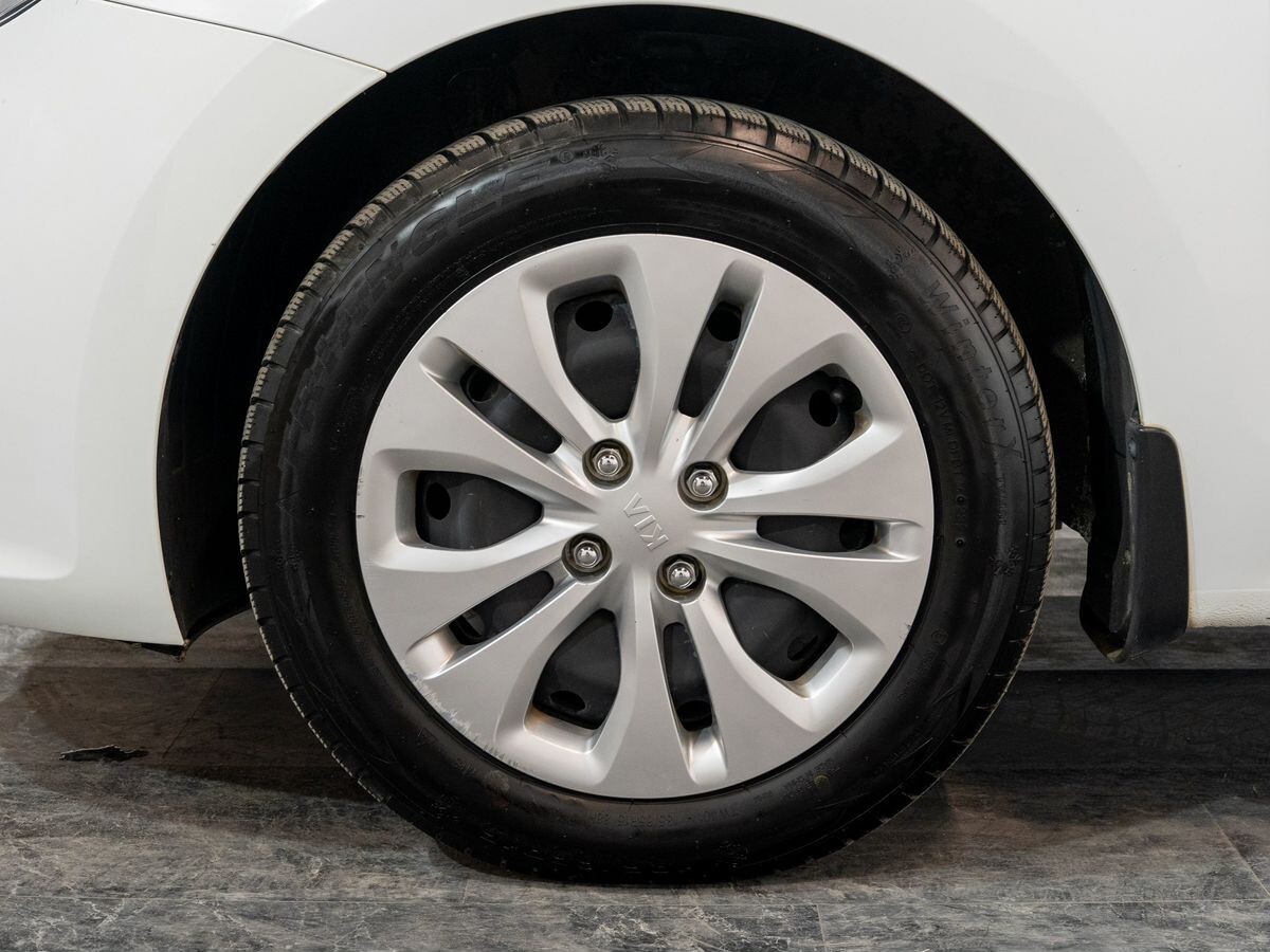 Kia Rio 2017 - фото автомобиля