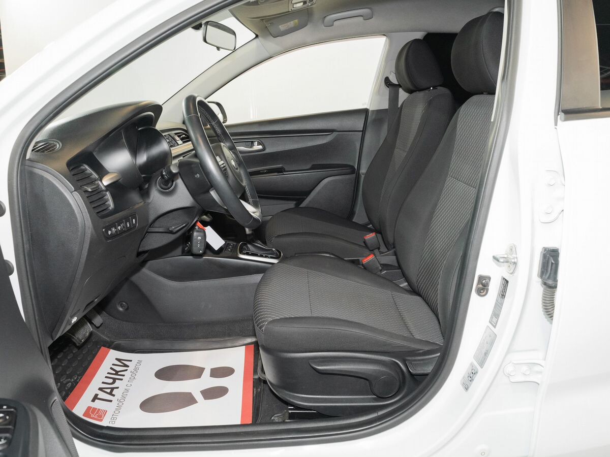 Kia Rio 2017 - фото автомобиля