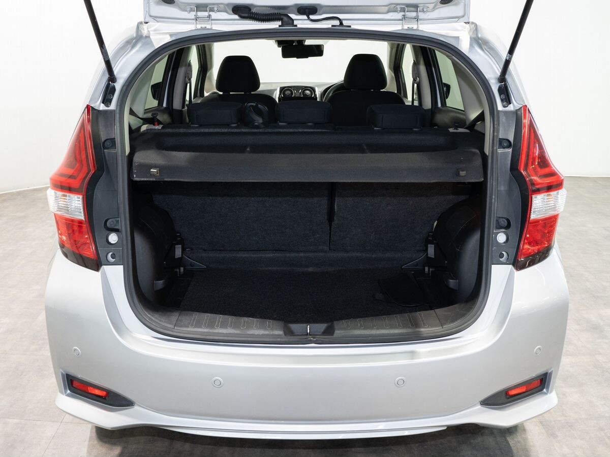 Nissan Note 2018 - фото автомобиля