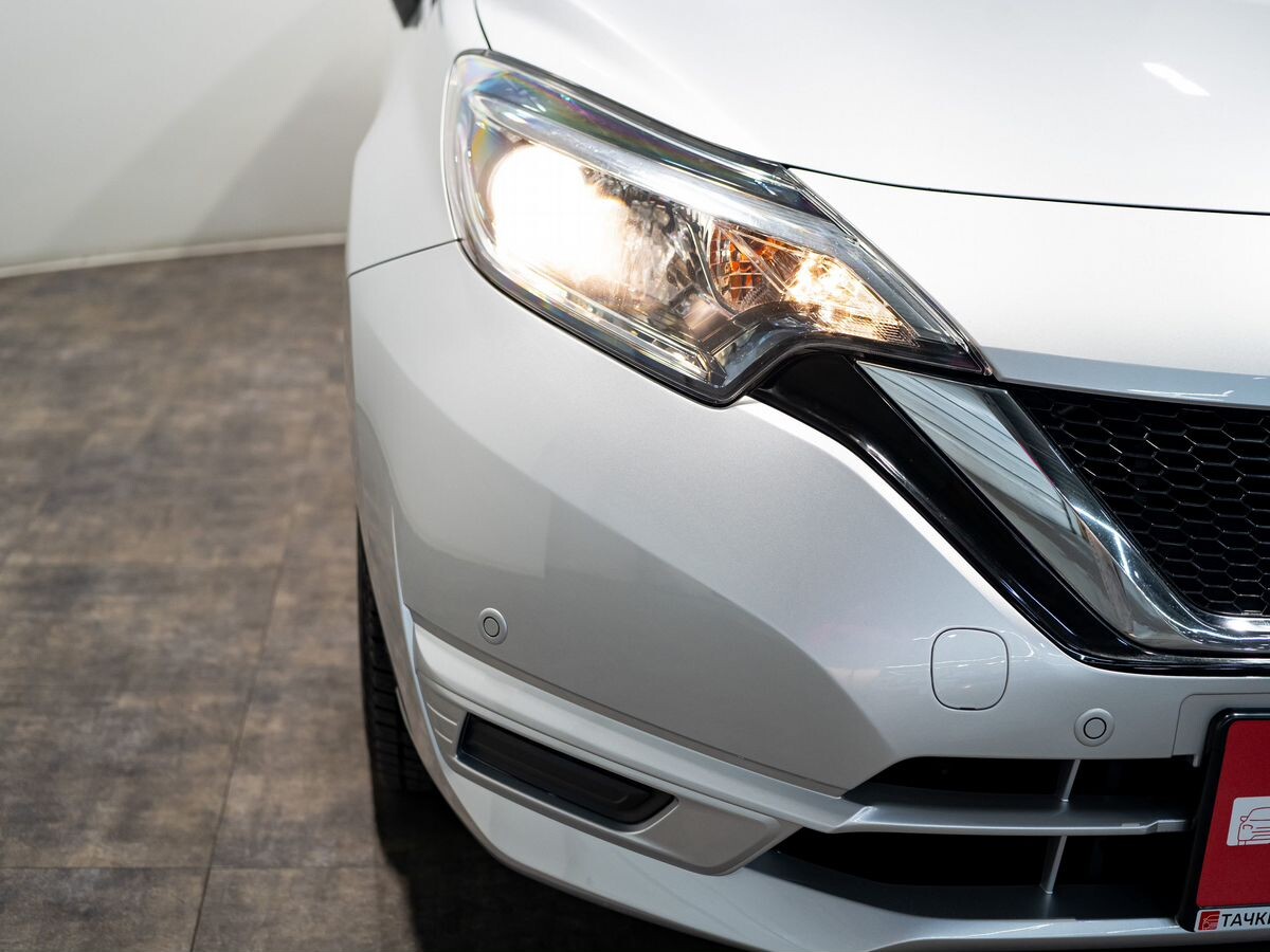 Nissan Note 2018 - фото автомобиля