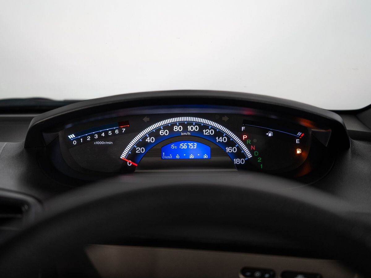 Honda Freed Spike 2010 - фото автомобиля