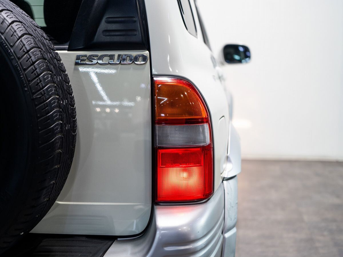 Suzuki Escudo 2003 - фото автомобиля