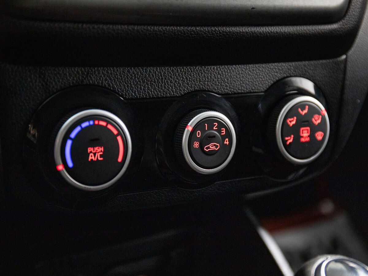 Kia Rio 2016 - фото автомобиля