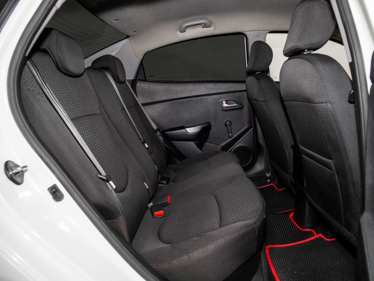 Kia Rio 2016 - фото автомобиля