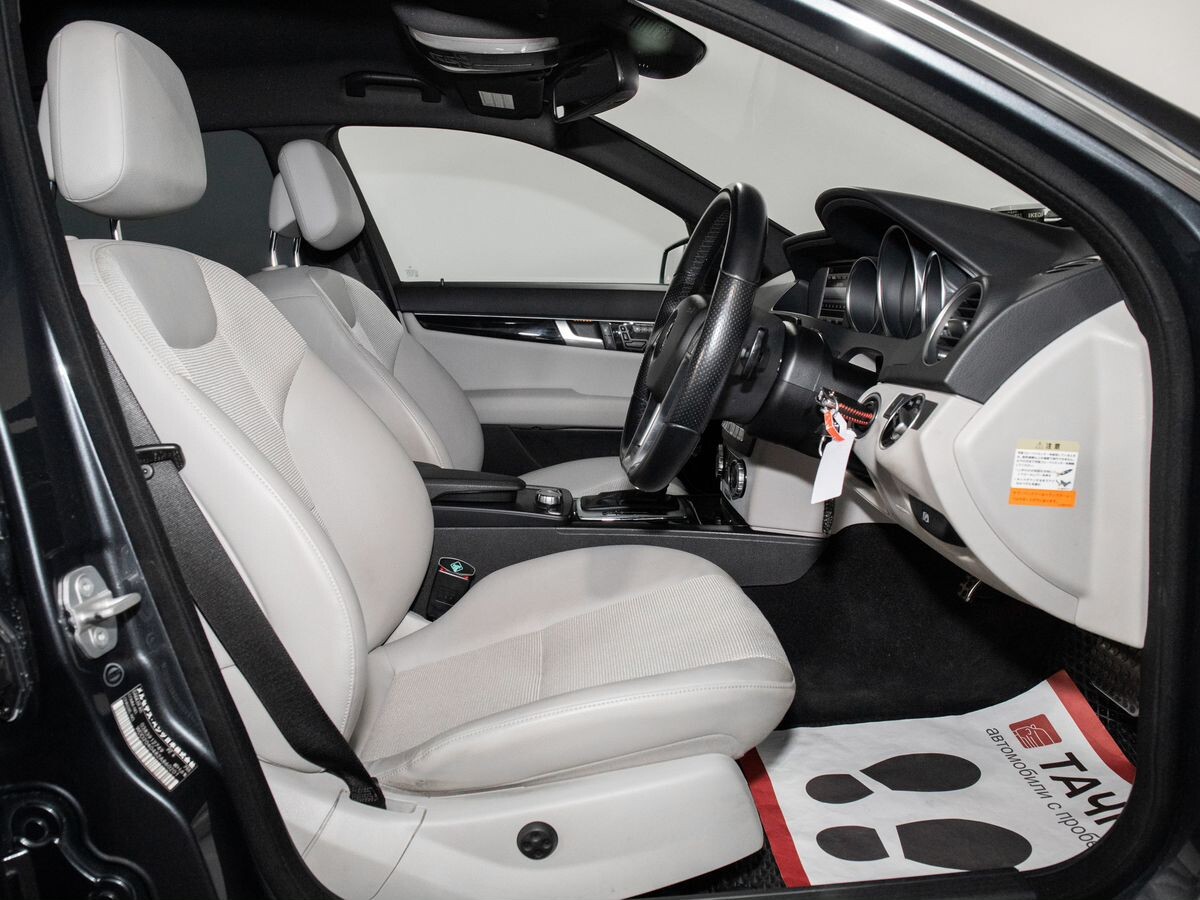 Mercedes-Benz C-Class 2013 - фото автомобиля