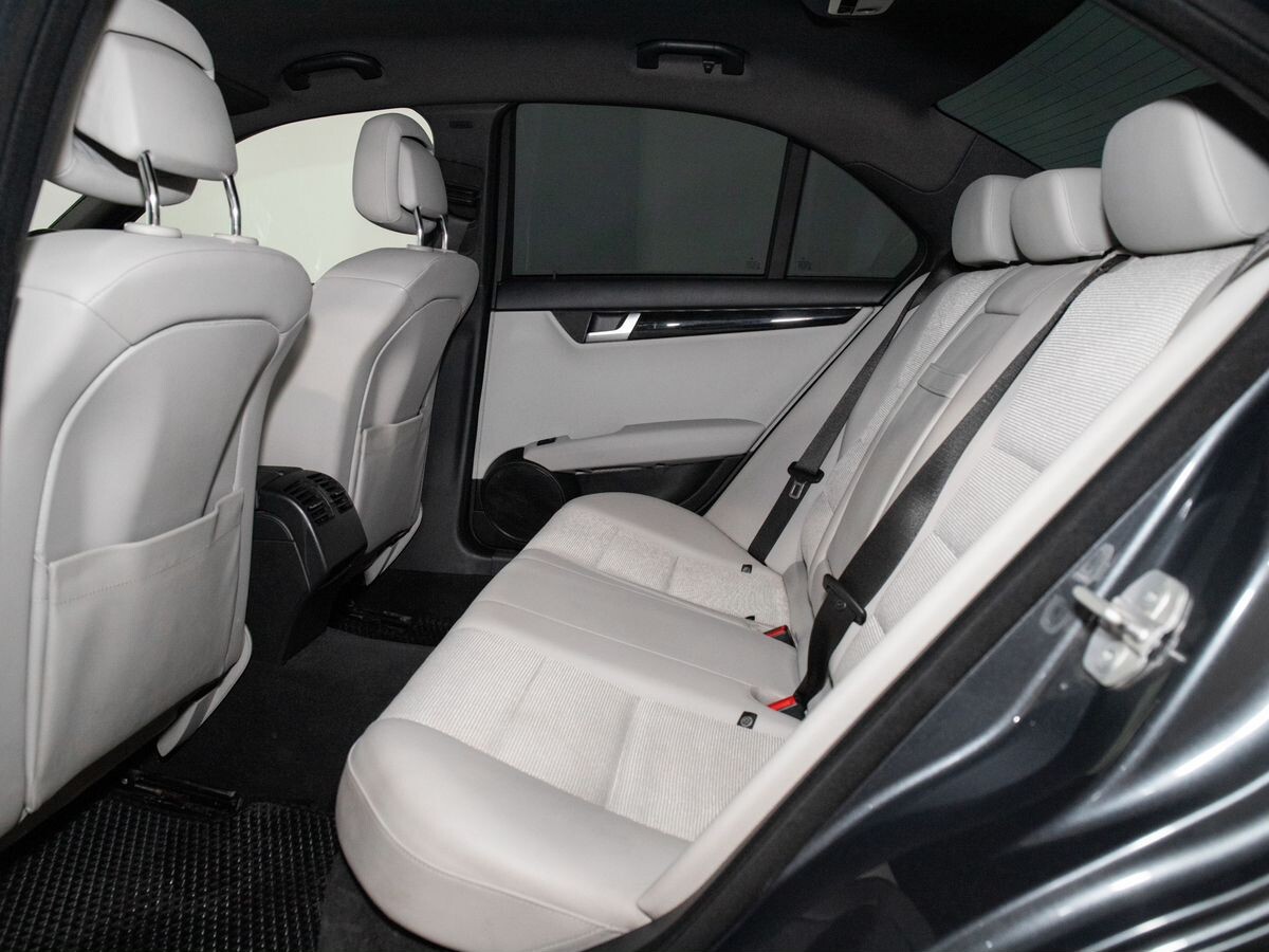 Mercedes-Benz C-Class 2013 - фото автомобиля