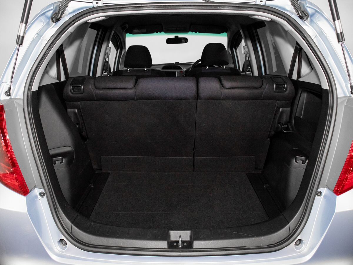 Honda Fit 2009 - фото автомобиля