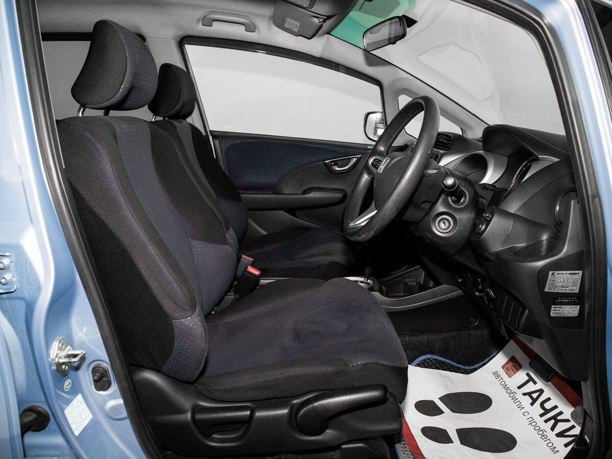 Honda Fit 2009 - фото автомобиля