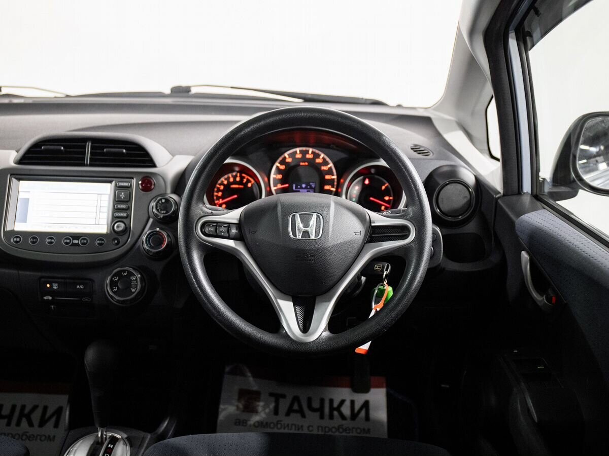 Honda Fit 2009 - фото автомобиля