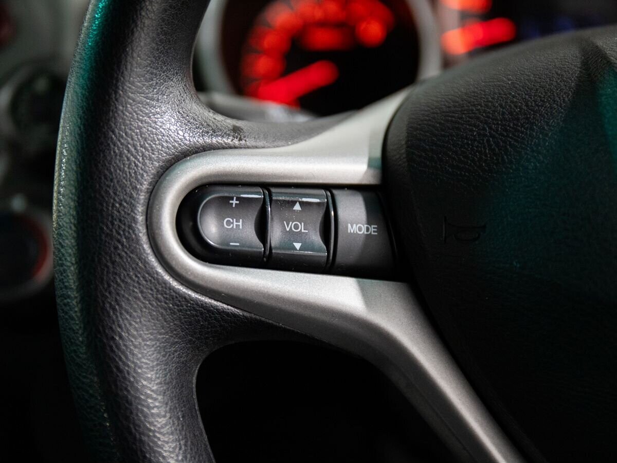 Honda Fit 2009 - фото автомобиля