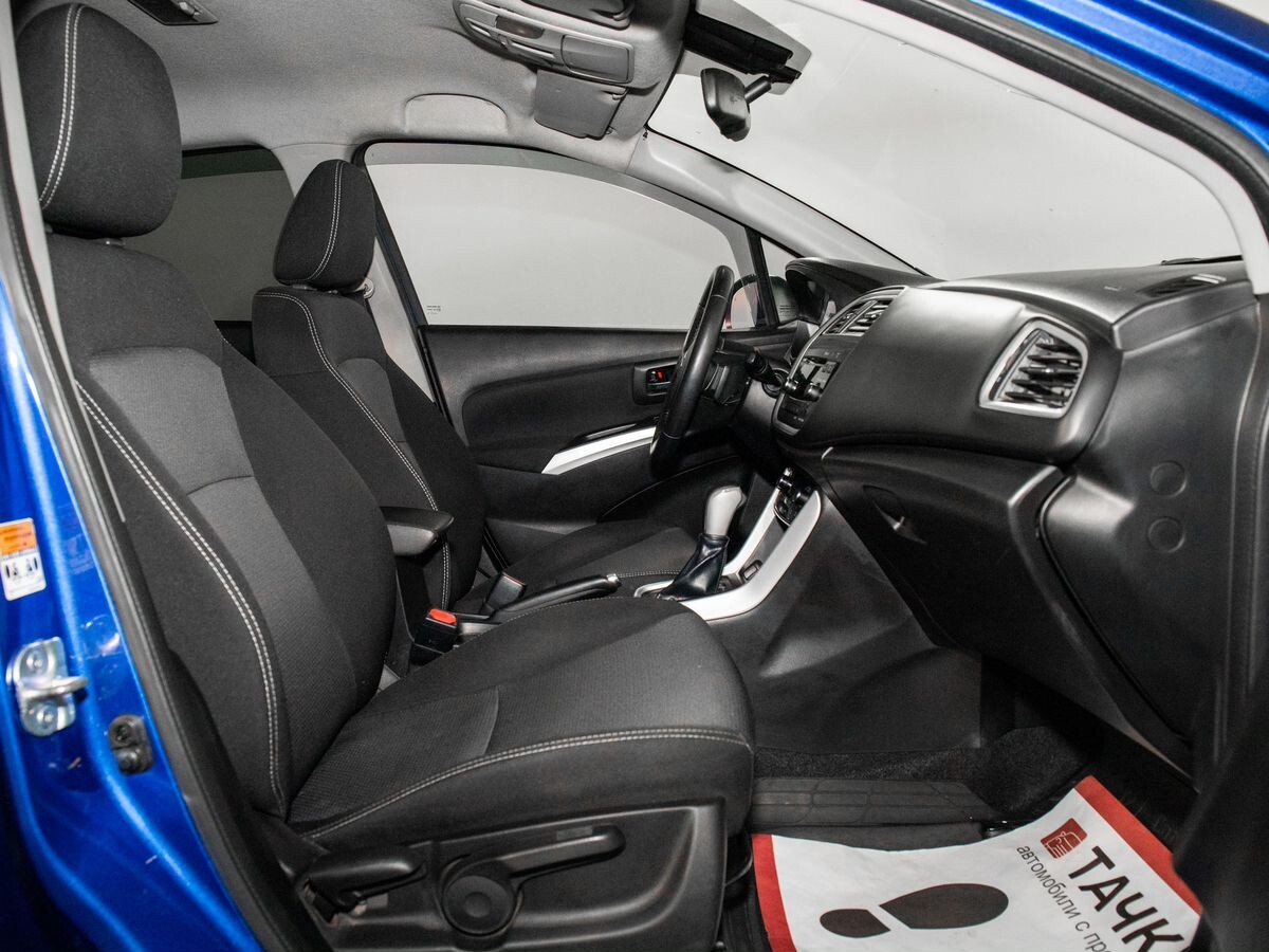 Suzuki SX4 2014 - фото автомобиля