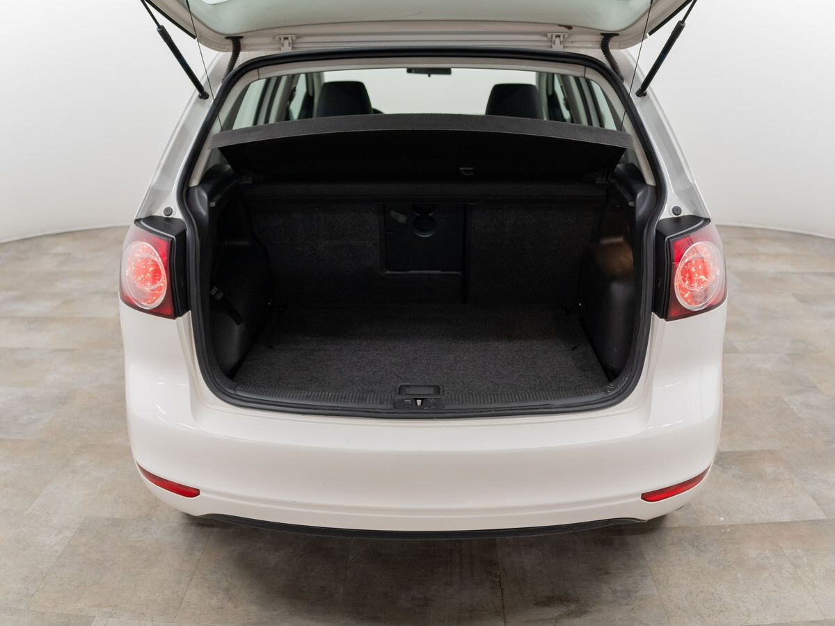 Volkswagen Golf Plus 2012 - фото автомобиля