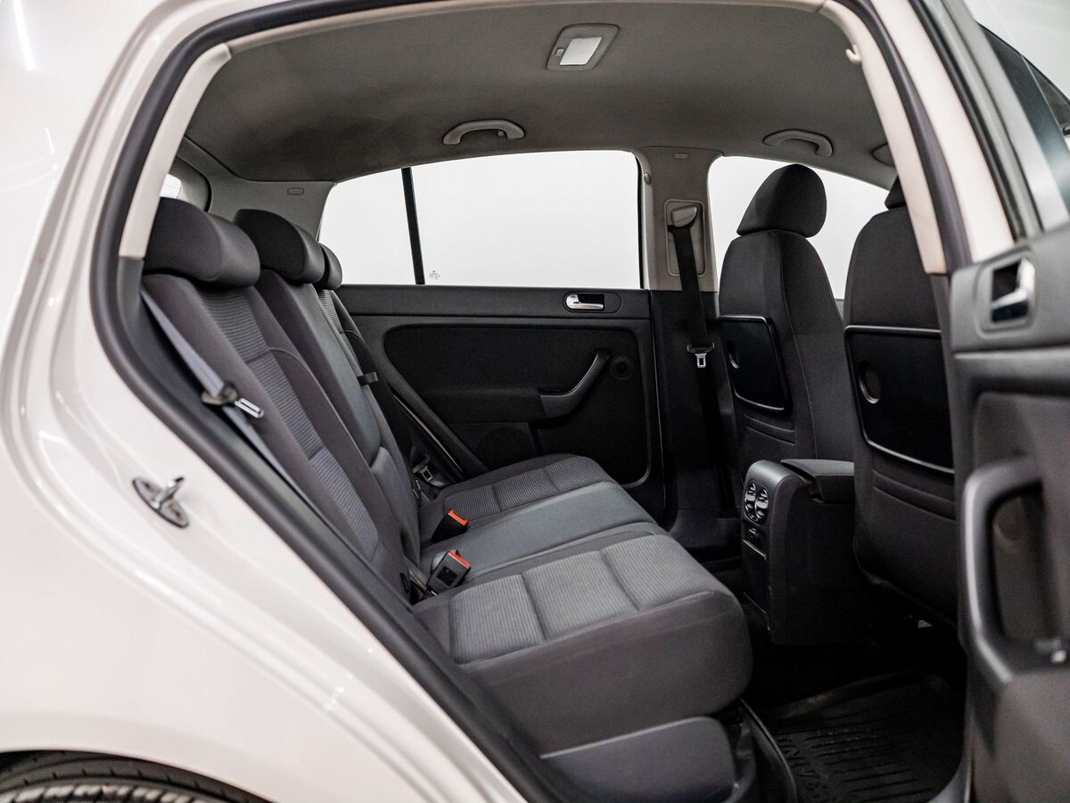 Volkswagen Golf Plus 2012 - фото автомобиля