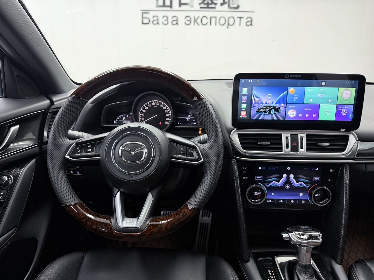 Mazda CX-4 2023 - фото автомобиля