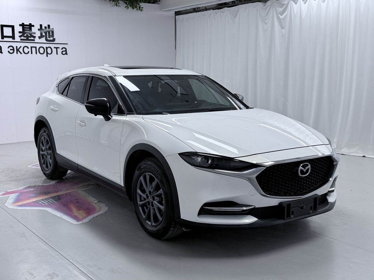 Mazda CX-4 2023 - фото автомобиля