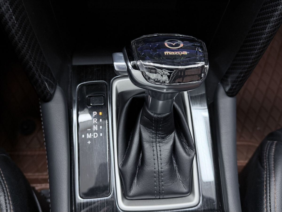 Mazda CX-4 2023 - фото автомобиля