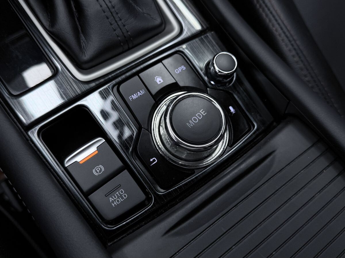 Mazda CX-4 2023 - фото автомобиля