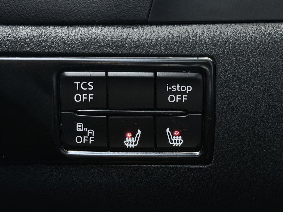 Mazda CX-4 2023 - фото автомобиля