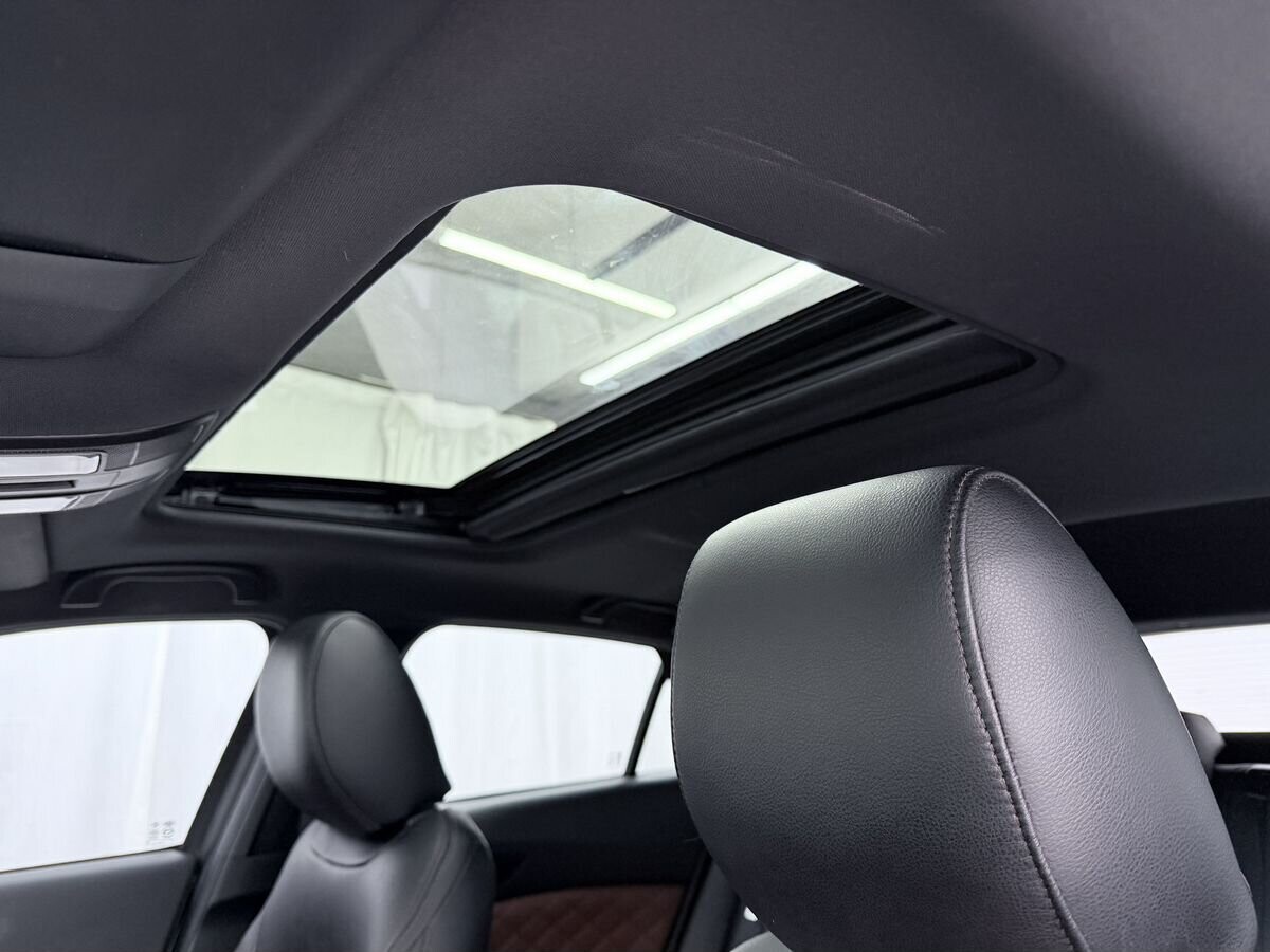 Mazda CX-4 2023 - фото автомобиля