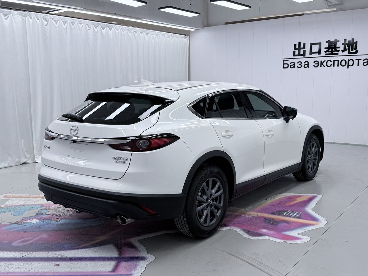 Mazda CX-4 2023 - фото автомобиля
