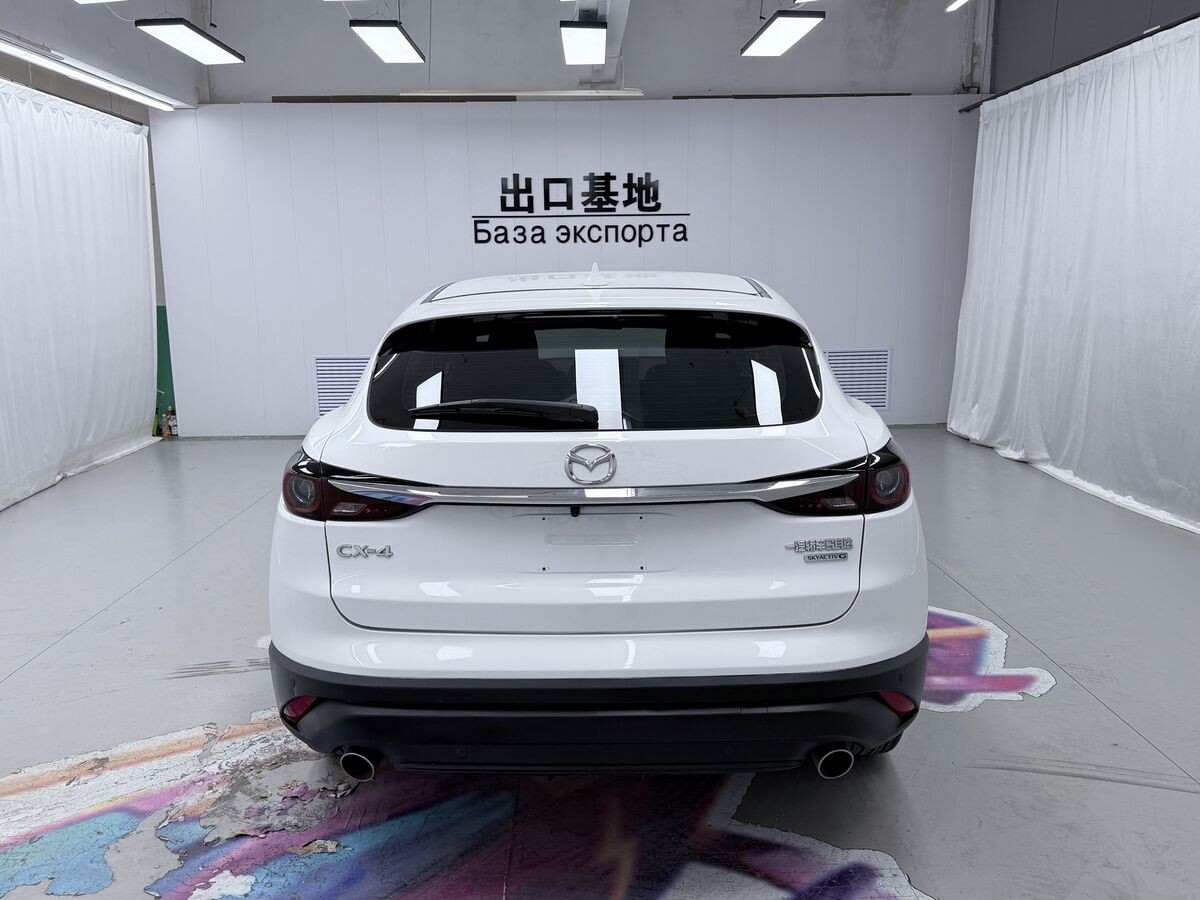 Mazda CX-4 2023 - фото автомобиля