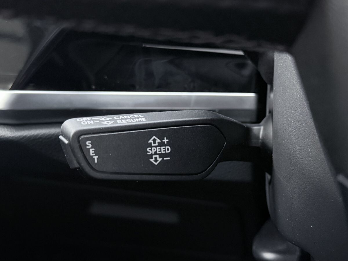 Audi Q3 Sportback 2022 - фото автомобиля