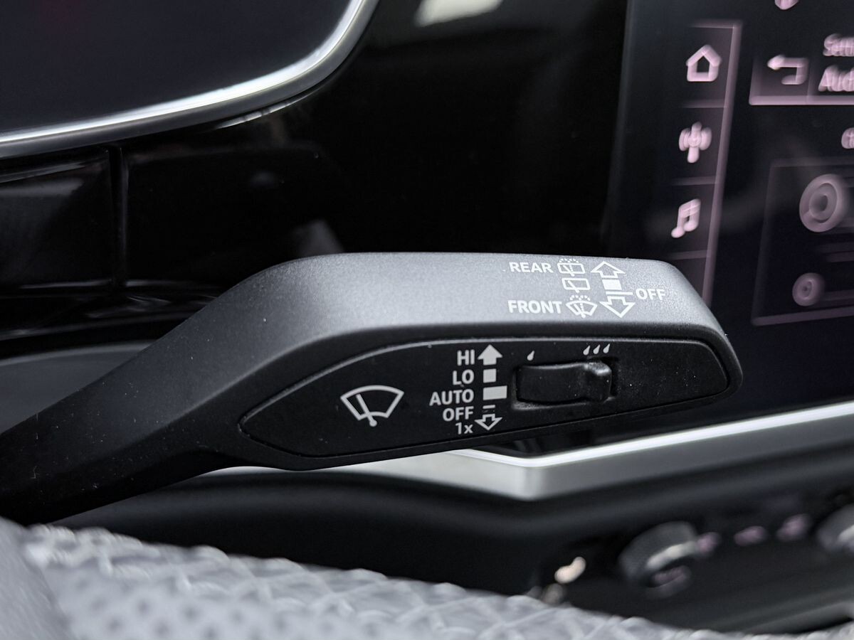 Audi Q3 Sportback 2022 - фото автомобиля