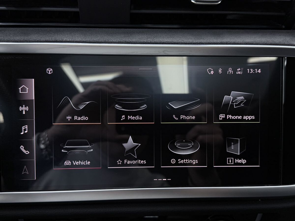 Audi Q3 Sportback 2022 - фото автомобиля