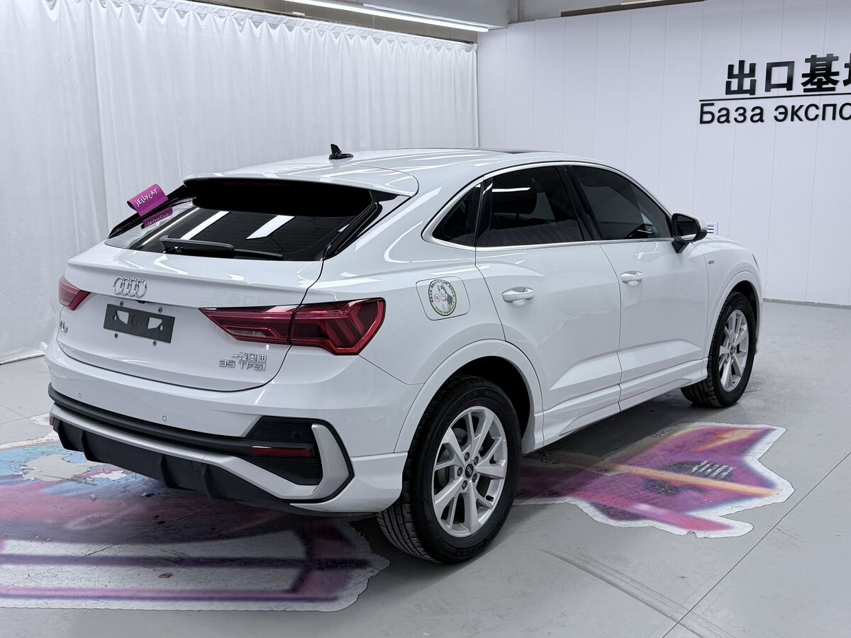 Audi Q3 Sportback 2022 - фото автомобиля