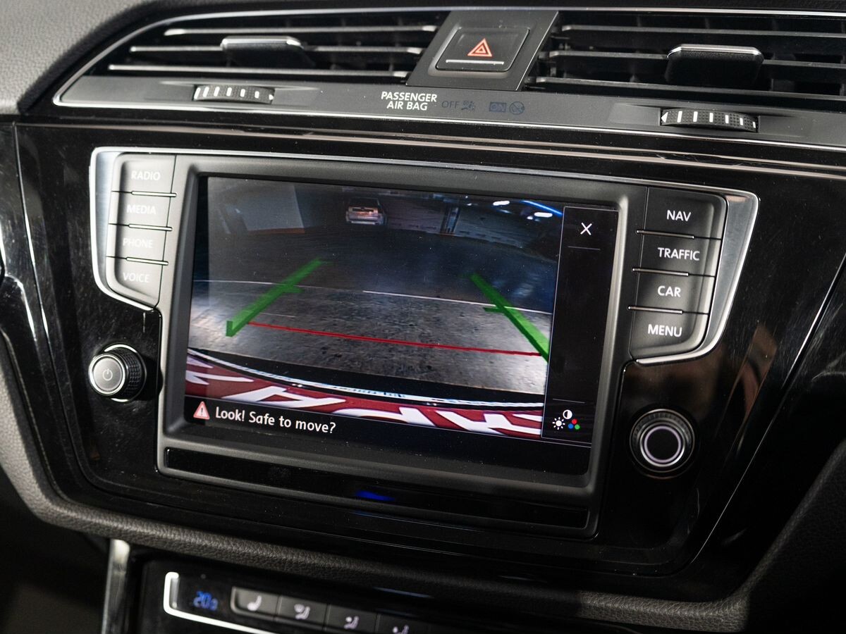 Volkswagen Touran 2015 - фото автомобиля