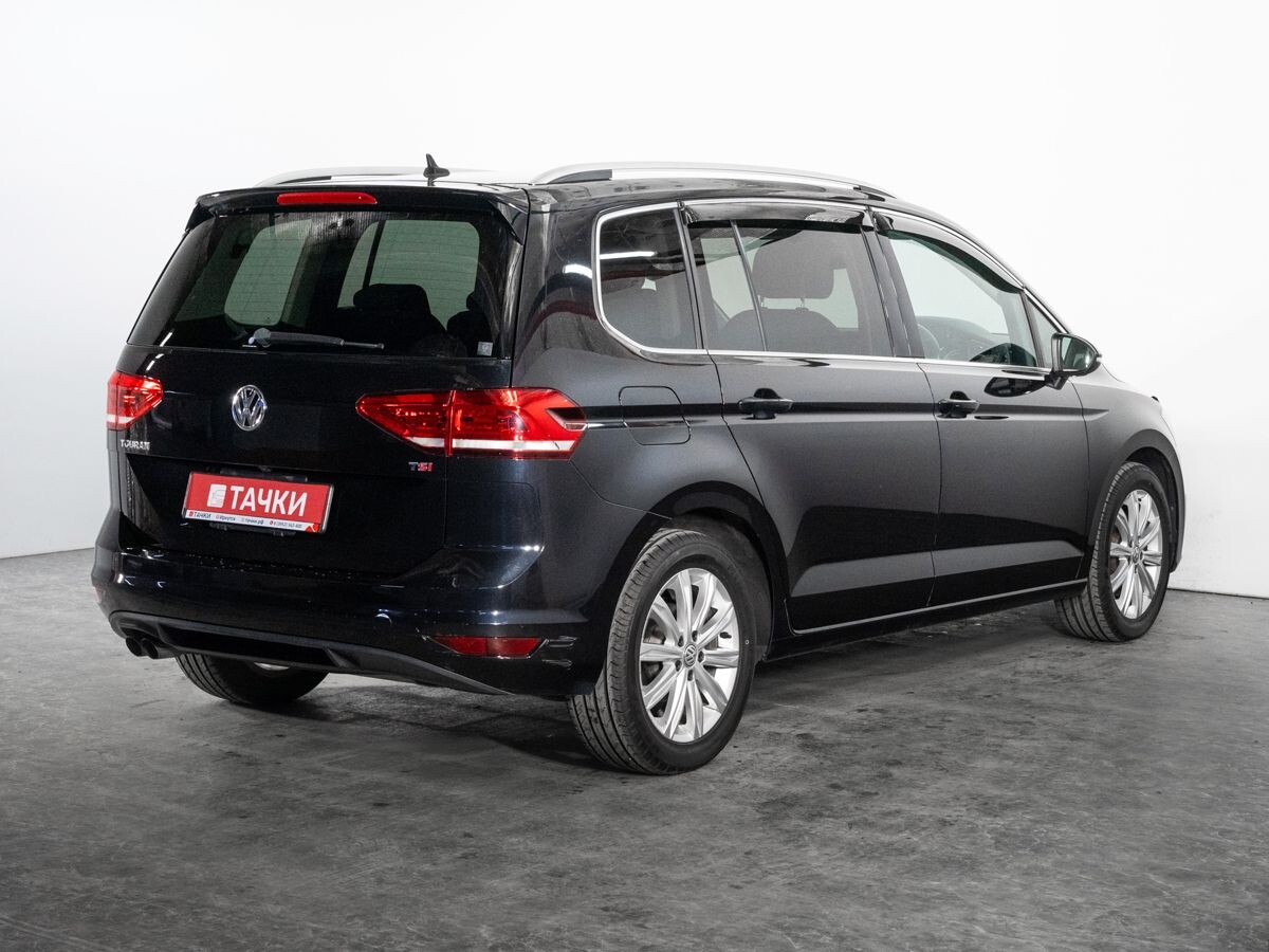 Volkswagen Touran 2015 - фото автомобиля