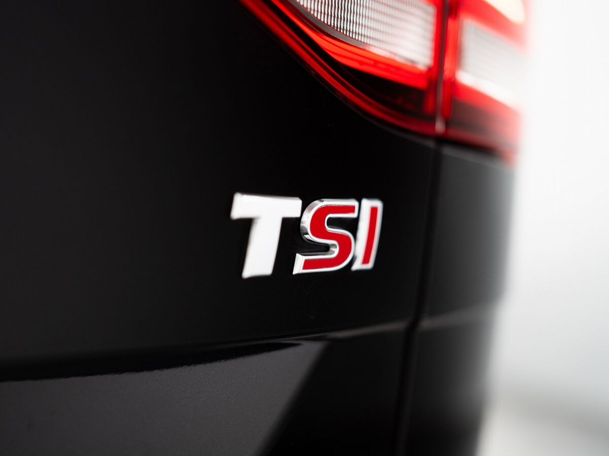 Volkswagen Touran 2015 - фото автомобиля