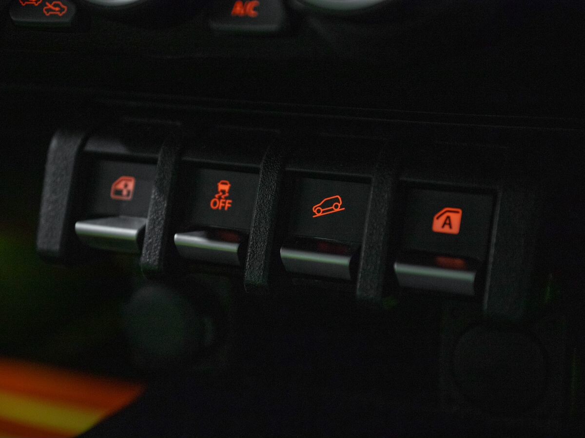 Suzuki Jimny Sierra 2021 - фото автомобиля