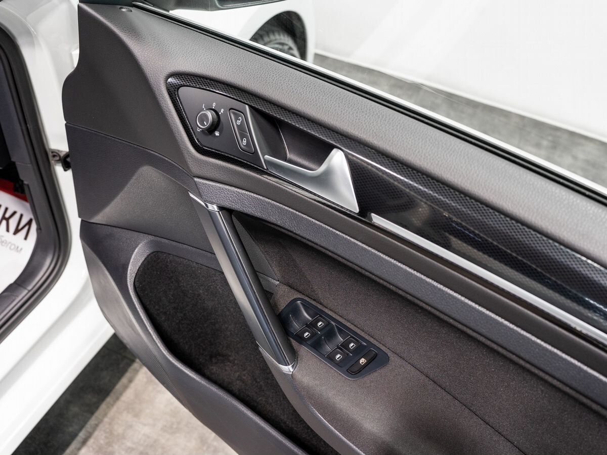 Volkswagen Golf 2014 - фото автомобиля