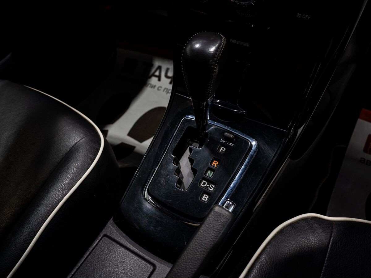 Toyota Corolla Fielder 2009 - фото автомобиля