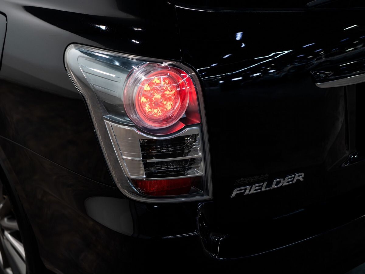 Toyota Corolla Fielder 2009 - фото автомобиля