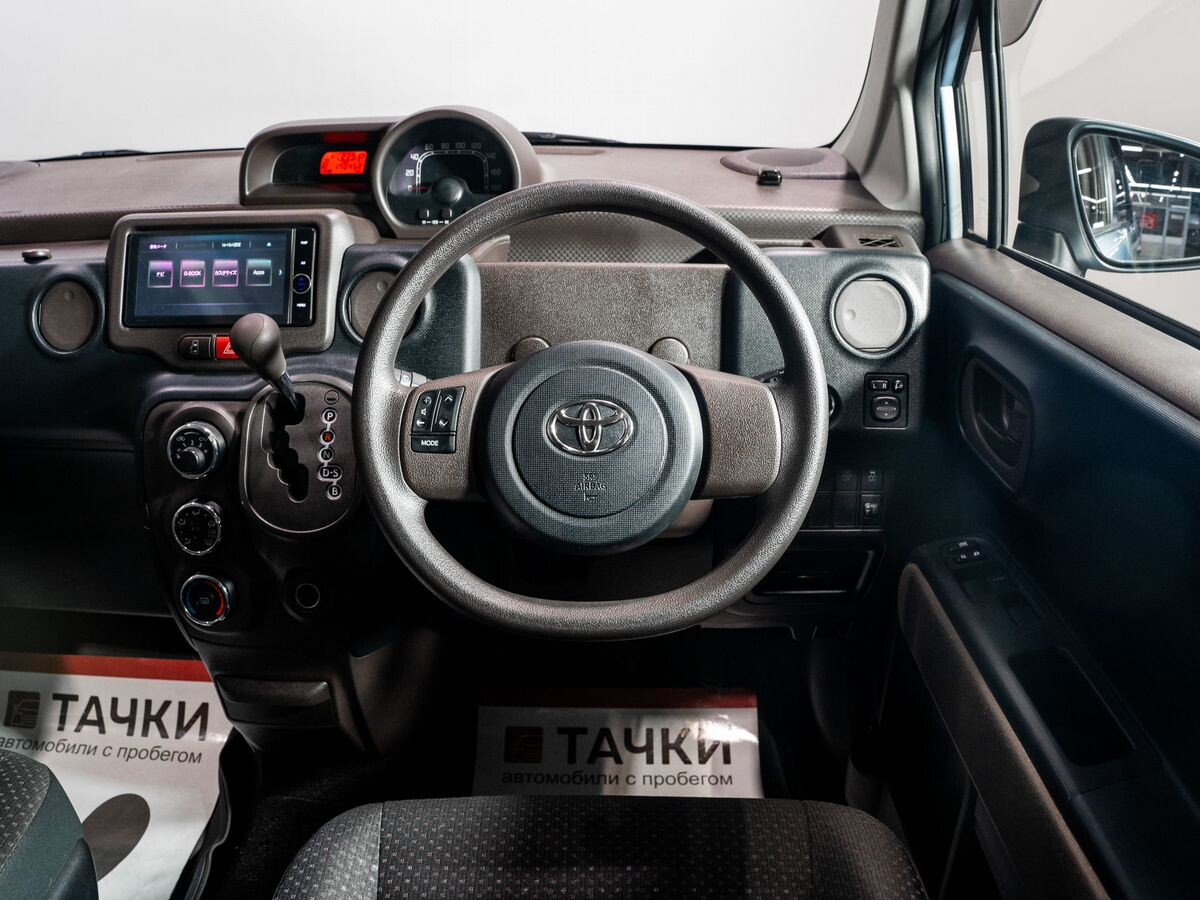 Toyota Spade 2013 - фото автомобиля
