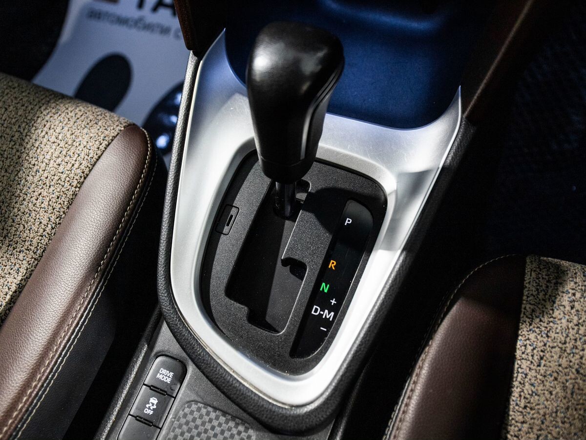 Toyota Yaris Cross 2021 - фото автомобиля