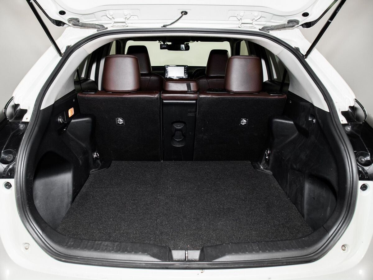 Toyota Yaris Cross 2021 - фото автомобиля