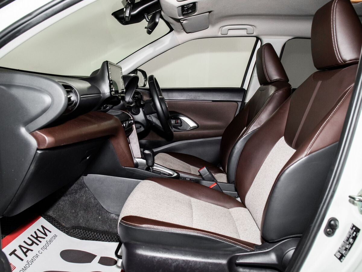 Toyota Yaris Cross 2021 - фото автомобиля