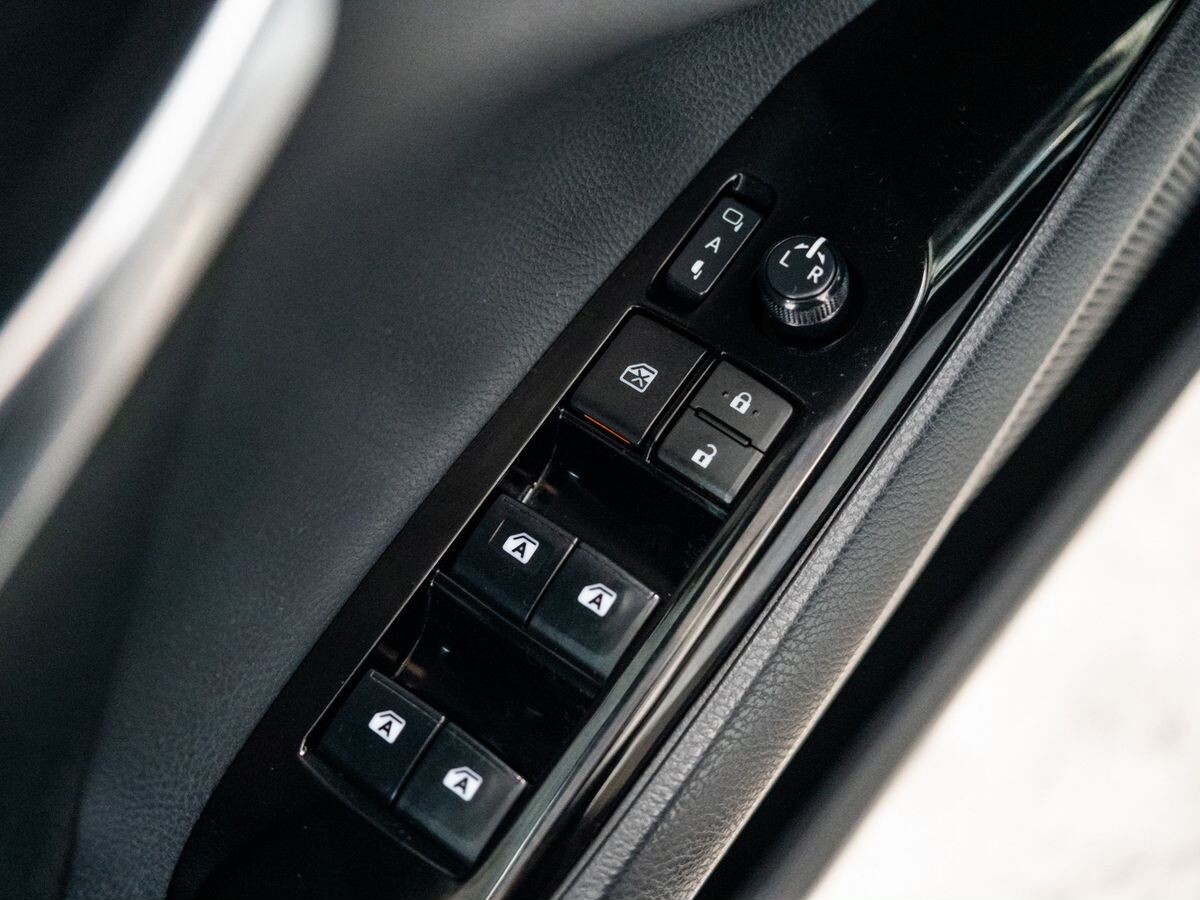 Toyota Camry 2018 - фото автомобиля