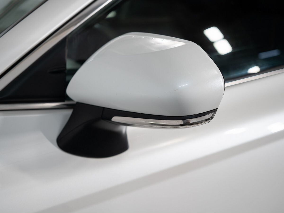 Toyota Camry 2018 - фото автомобиля