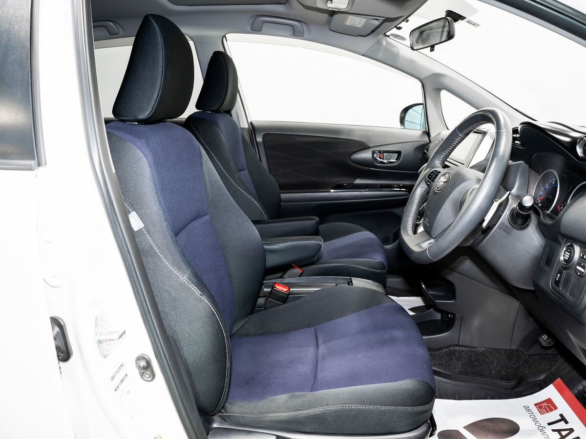 Toyota Wish 2013 - фото автомобиля