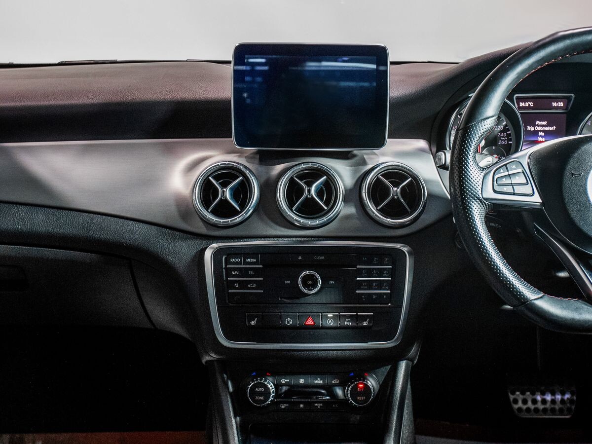 Mercedes-Benz CLA-Class 2015 - фото автомобиля