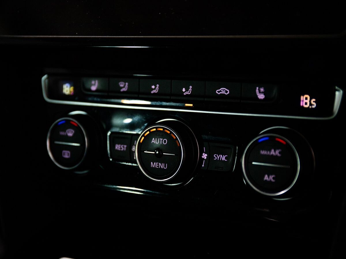 Volkswagen Passat 2017 - фото автомобиля